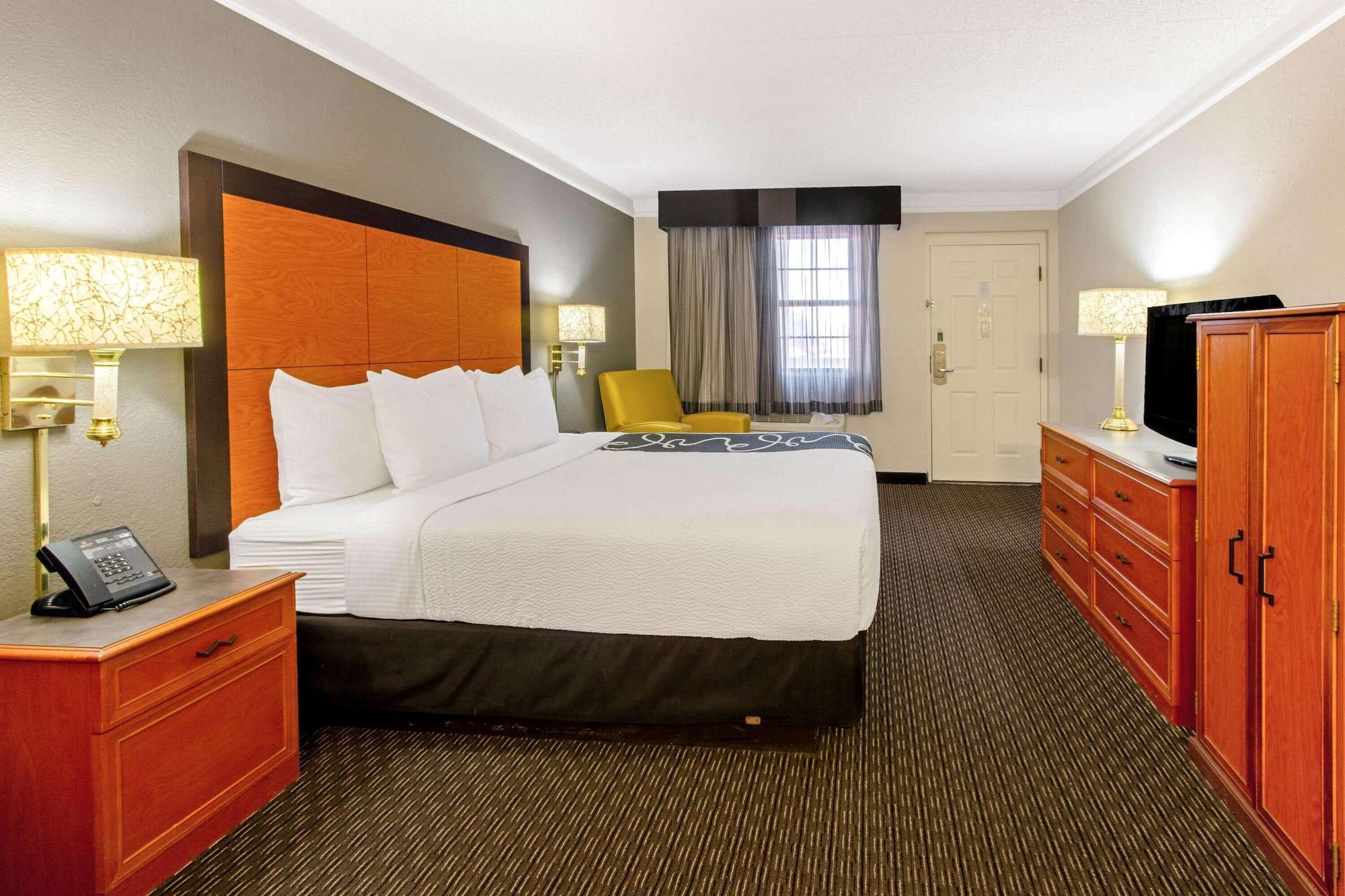 Hotel La Quinta By Wyndham 3*