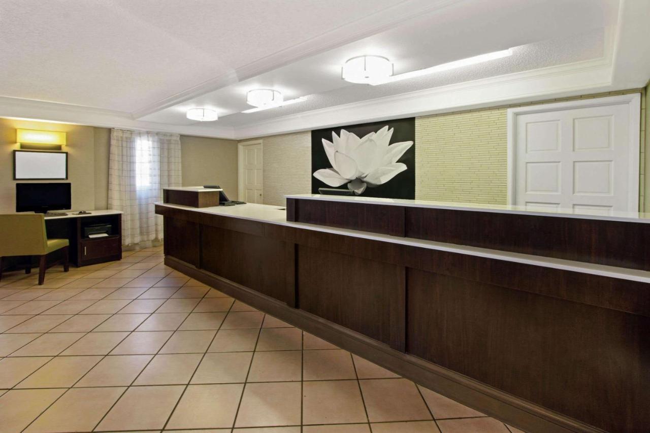 La Quinta By Wyndham Hotel