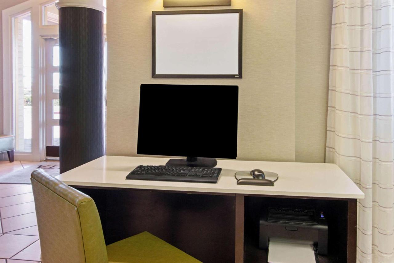 Hotel La Quinta By Wyndham 3*